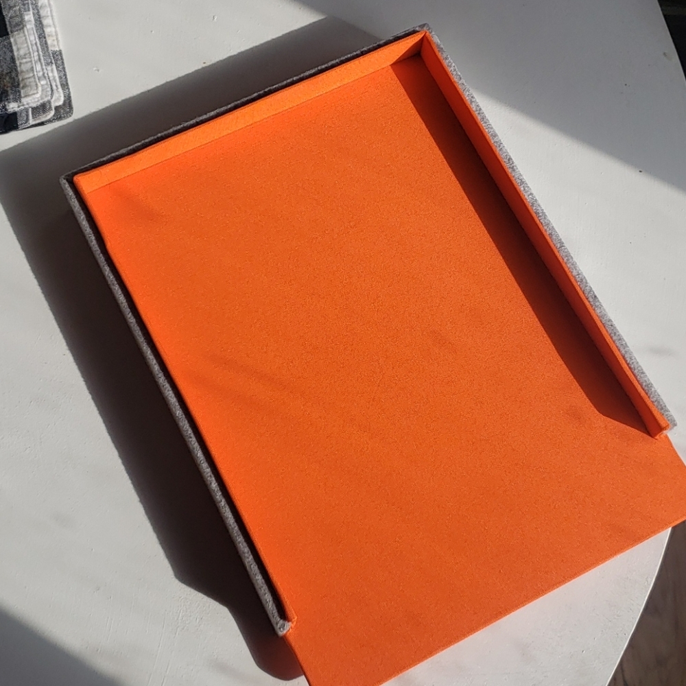 Modern Mail tray